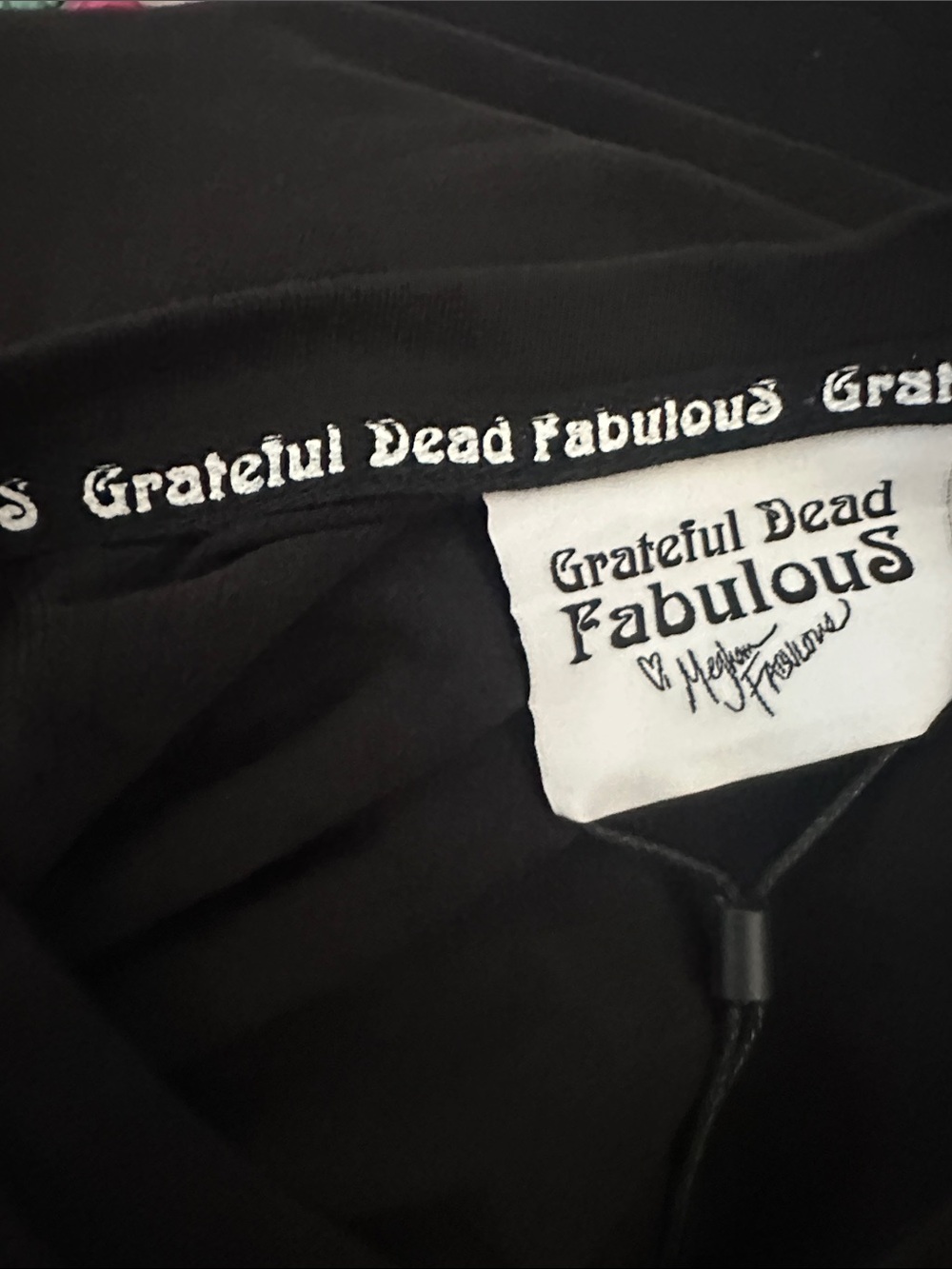 Grateful Dead by Meghan Fabulous Black Short-Sleeve Tee with Red & Blue Skull - Picture 8 of 15